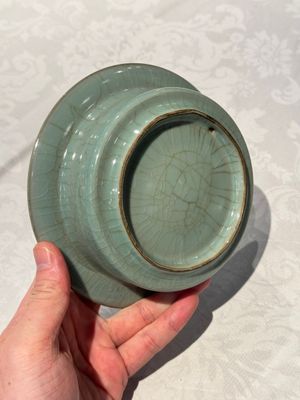 A Chinese Longquan celadon brush washer, Song or later — photo 4