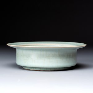 A Chinese Longquan celadon brush washer, Song or later — photo 3
