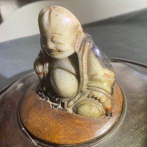 A Chinese Longquan celadon censer with wooden cover and soapstone Buddha finial, Ming — photo 17