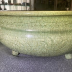 A Chinese Longquan celadon censer with wooden cover and soapstone Buddha finial, Ming — photo 23