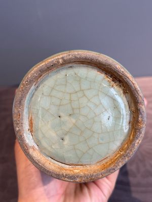 A Chinese Longquan celadon cylindrical vase with incised floral design, Ming — photo 14
