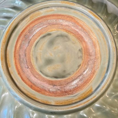 A Chinese Longquan celadon dish with incised floral design — 照片 9