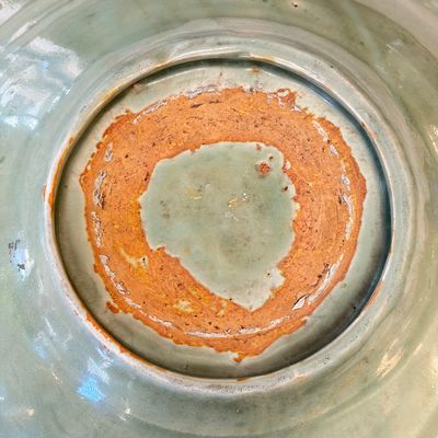 A Chinese Longquan celadon dish with incised floral design — photo 10