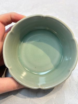 A Chinese Longquan celadon flower-shaped brush washer with a wooden box, Southern Song — 照片 11