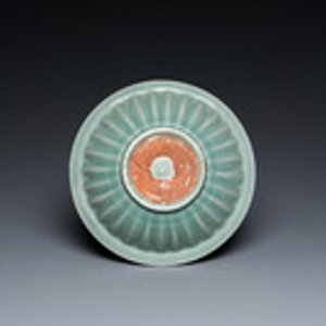 A Chinese Longquan celadon 'four carps' plate, Yuan or later — photo 2