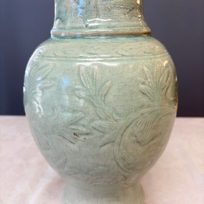 A Chinese Longquan celadon-glazed incised 'Peony' yenyen vase — photo 7