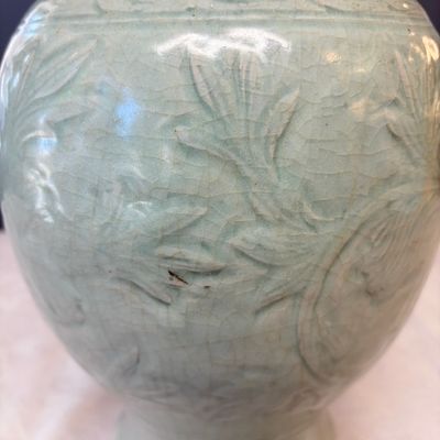 A Chinese Longquan celadon-glazed incised 'Peony' yenyen vase — photo 9