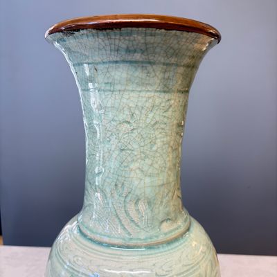A Chinese Longquan celadon-glazed incised 'Peony' yenyen vase — photo 2