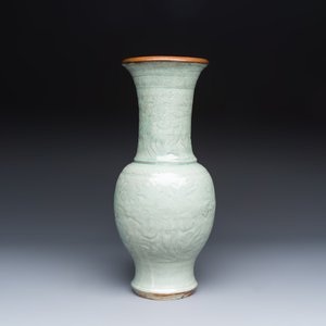 A Chinese Longquan celadon-glazed incised 'Peony' yenyen vase — photo 4