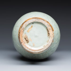 A Chinese Longquan celadon-glazed incised 'Peony' yenyen vase — photo 7