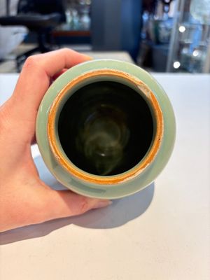 A Chinese Longquan celadon jar and a small Ge-type 'Hu' vase, Song and later — photo 5