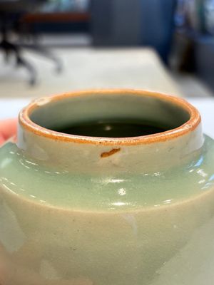 A Chinese Longquan celadon jar and a small Ge-type 'Hu' vase, Song and later — photo 6