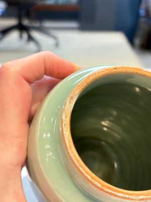 A Chinese Longquan celadon jar and a small Ge-type 'Hu' vase, Song and later — photo 7