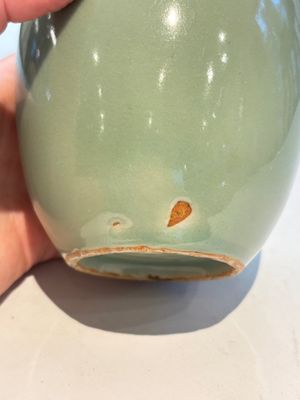 A Chinese Longquan celadon jar and a small Ge-type 'Hu' vase, Song and later — photo 8