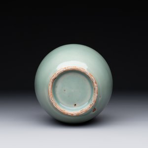 A Chinese Longquan celadon jar and a small Ge-type 'Hu' vase, Song and later — photo 7