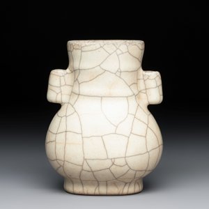 A Chinese Longquan celadon jar and a small Ge-type 'Hu' vase, Song and later — photo 8