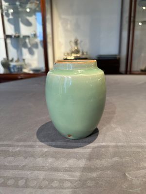 A Chinese Longquan celadon jar, Song — photo 2