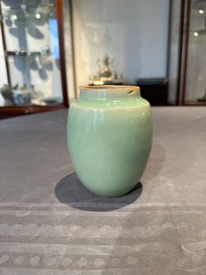 A Chinese Longquan celadon jar, Song — photo 3