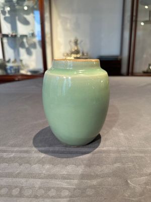 A Chinese Longquan celadon jar, Song — photo 4