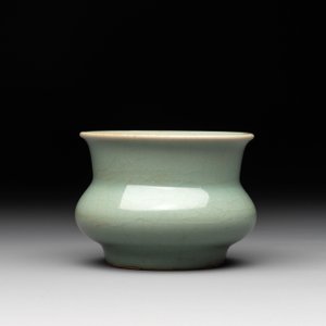 A Chinese Longquan celadon jardinière, zhadou, Song — photo 4