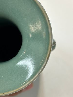 A Chinese Longquan celadon 'kinuta' vase, Song/Yuan — photo 6