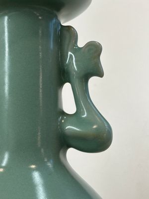 A Chinese Longquan celadon 'kinuta' vase, Song/Yuan — photo 8