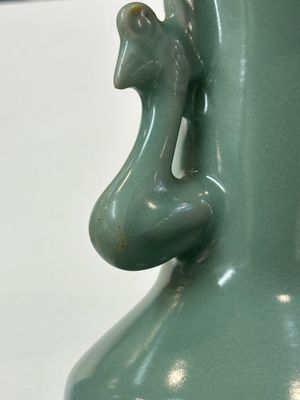 A Chinese Longquan celadon 'kinuta' vase, Song/Yuan — photo 10