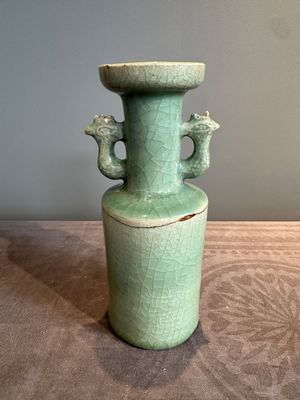 A Chinese Longquan celadon 'kinuta' vase, Yuan/Ming — photo 1