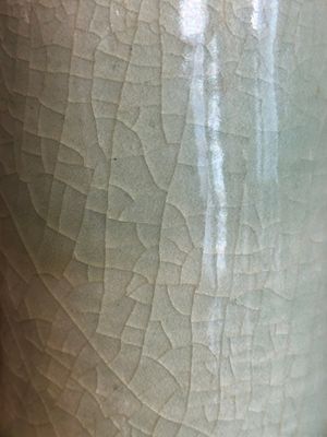 A Chinese Longquan celadon 'kinuta' vase, Yuan/Ming — photo 9