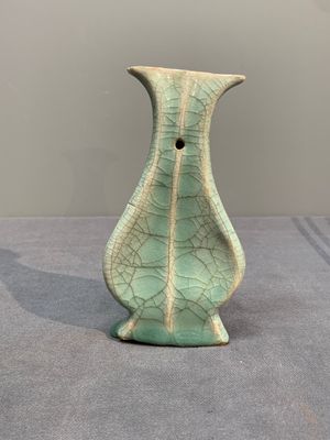 A Chinese Longquan celadon lobed bottle vase, Song — photo 3