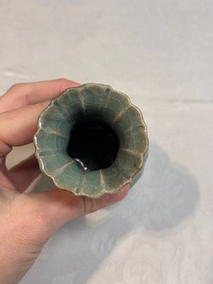 A Chinese Longquan celadon lobed vase, Southern Song — 照片 9