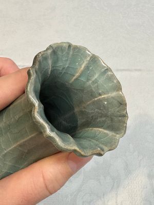 A Chinese Longquan celadon lobed vase, Southern Song — 照片 10