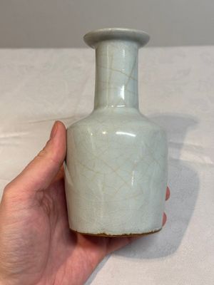 A Chinese Longquan celadon mallet-shaped vase, probably Southern Song — 照片 2