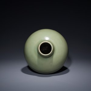 A Chinese Longquan celadon 'meiping' vase, Ming — 照片 5