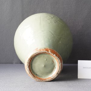 A Chinese Longquan celadon 'meiping' vase with 'Three friends of winter' design, Ming — photo 13