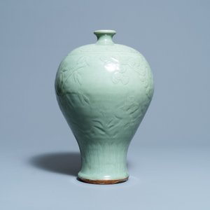 A Chinese Longquan celadon 'meiping' vase with 'Three friends of winter' design, Ming — photo 8