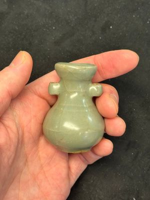 A Chinese Longquan celadon miniature 'Touhu' vase, Yuan/Ming — photo 4