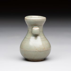 A Chinese Longquan celadon miniature 'Touhu' vase, Yuan/Ming — photo 2