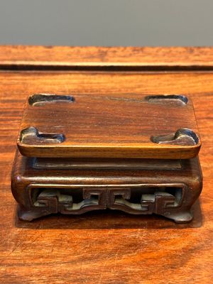 A Chinese Longquan celadon rectangular censer and cover on wooden stand, Ming — photo 16