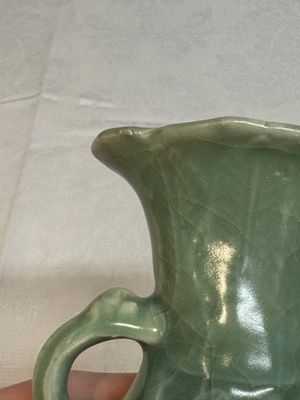A Chinese Longquan celadon 'shou' vase with handles, Ming — photo 12