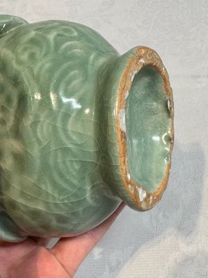 A Chinese Longquan celadon 'shou' vase with handles, Ming — photo 15