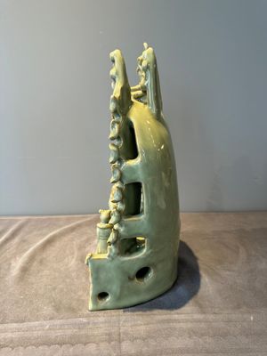 A Chinese Longquan celadon shrine of Guanyin, Ming or later — 照片 4