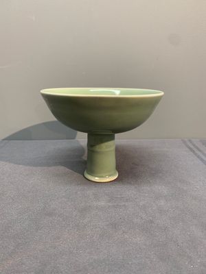 A Chinese Longquan celadon stem cup and two saucers, Ming — photo 5