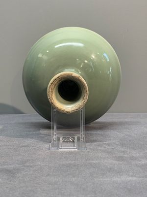 A Chinese Longquan celadon stem cup and two saucers, Ming — photo 8