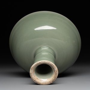 A Chinese Longquan celadon stem cup and two saucers, Ming — photo 4