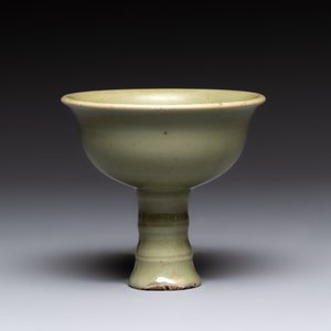 A Chinese Longquan celadon stem cup, Yuan/Ming — photo 3