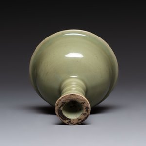 A Chinese Longquan celadon stem cup, Yuan/Ming — photo 5