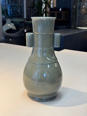 A Chinese Longquan celadon 'touhu' vase, Song/Yuan — photo 3