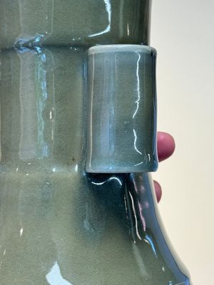 A Chinese Longquan celadon 'touhu' vase, Song/Yuan — photo 8