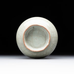 A Chinese Longquan celadon 'touhu' vase, Song/Yuan — photo 6